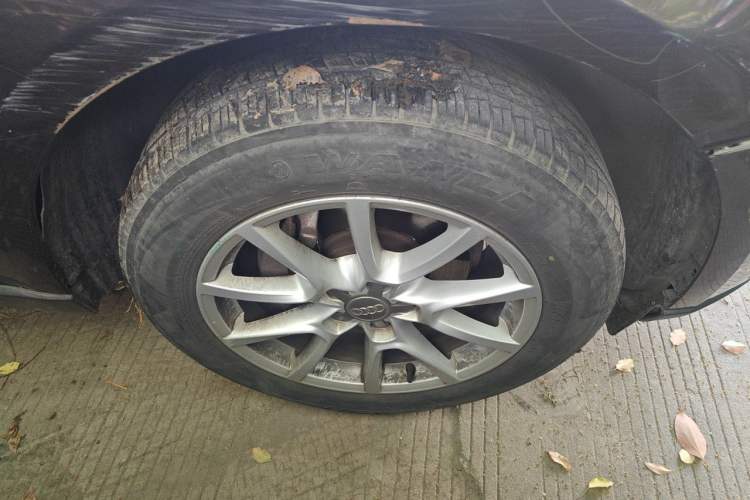Used Audi Q5 2016 40 TFSI Trendy Edition Right Front Wheel Hub