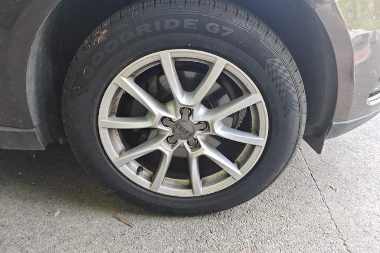 Used Audi Q5 2016 40 TFSI Trendy Edition Right Front Wheel Hub