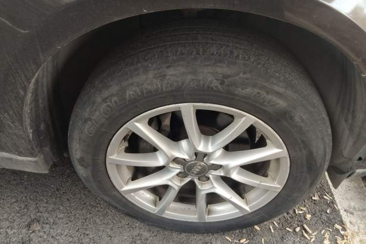 Used Audi Q5 2016 40 TFSI Trendy Edition Right Front Wheel Hub