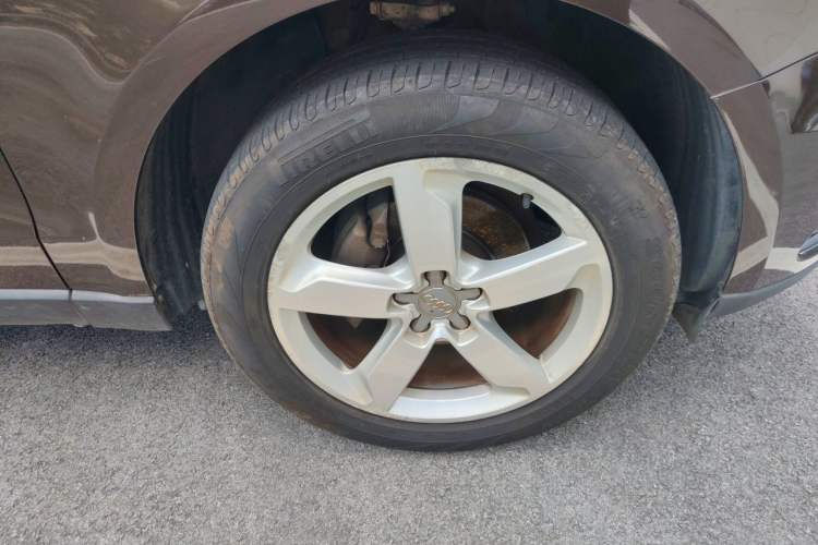 Used Audi Q5 2016 40 TFSI Technology Edition Right Front Wheel Hub