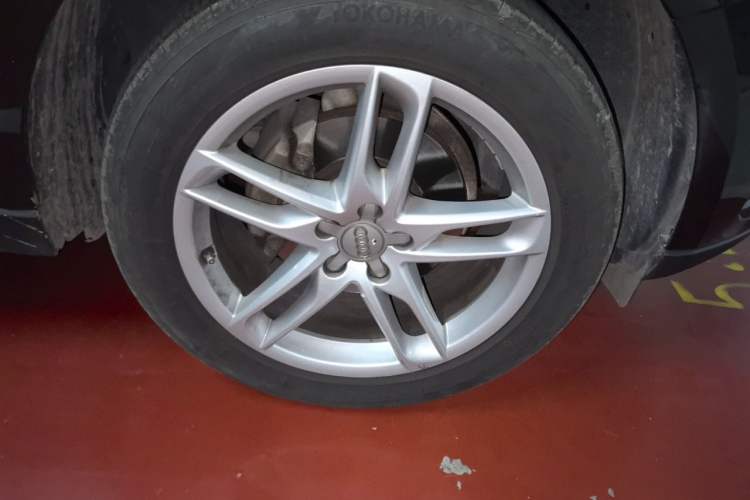 Used Audi Q5 2016 40 TFSI Technology Edition Right Front Wheel Hub