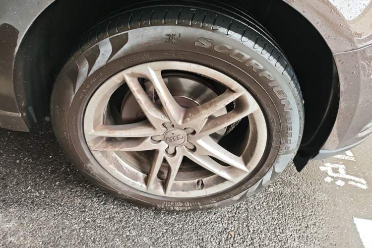 Used Audi Q5 2016 40 TFSI Technology Edition Right Front Wheel Hub