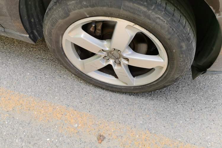 Used Audi Q5 2016 40 TFSI Technology Edition Right Front Wheel Hub