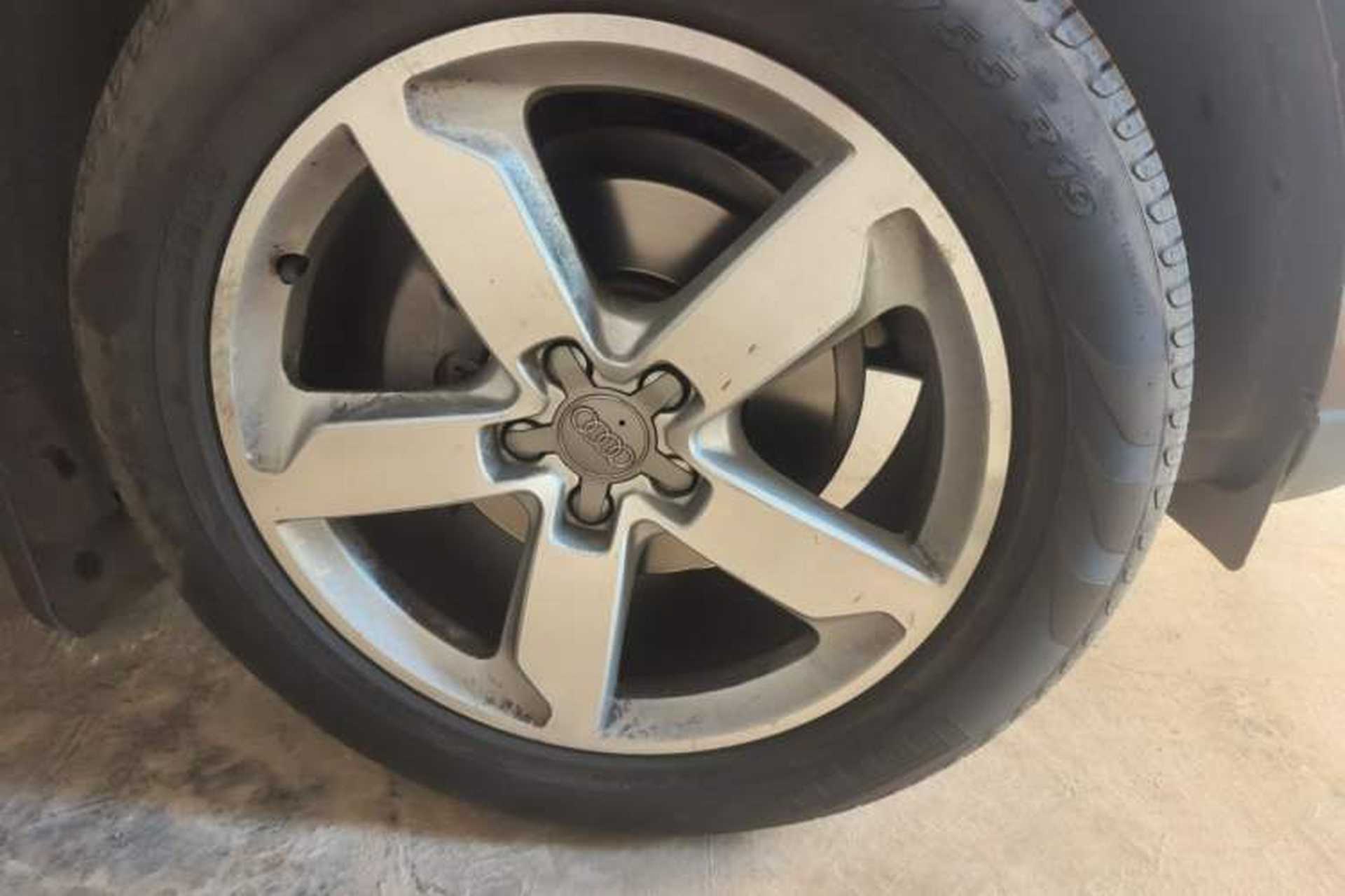 Used Audi Q5 2016 40 TFSI Technology Edition Right Front Wheel Hub