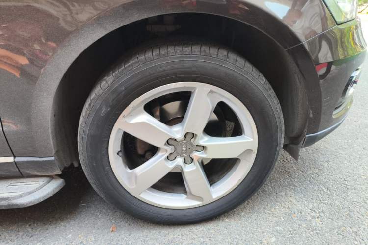 Used Audi Q5 2016 40 TFSI Technology Edition Right Front Wheel Hub