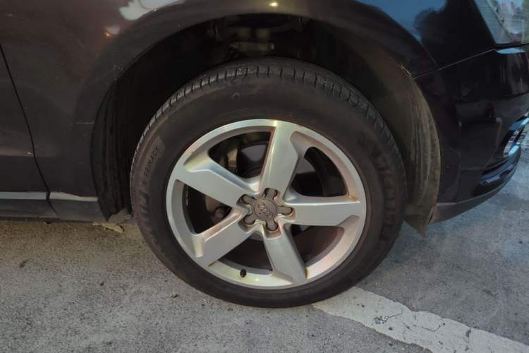 Used Audi Q5 2016 40 TFSI Technology Edition Right Front Wheel Hub