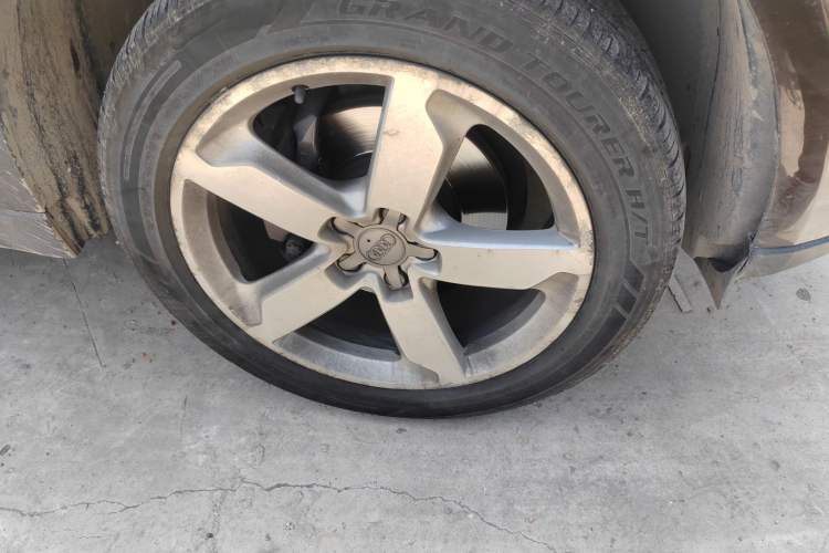 Used Audi Q5 2016 40 TFSI Technology Edition Right Front Wheel Hub