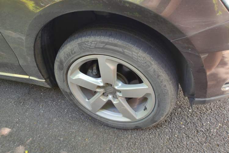 Used Audi Q5 2016 40 TFSI Technology Edition Right Front Wheel Hub
