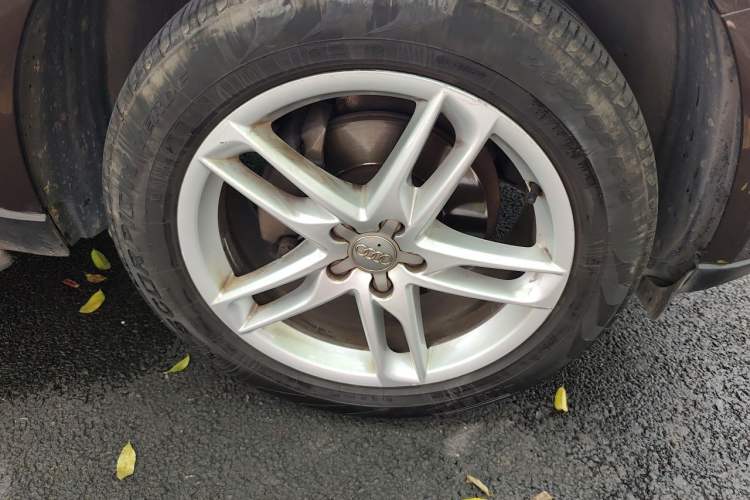 Used Audi Q5 2016 40 TFSI Comfort Model Right Front Wheel Hub