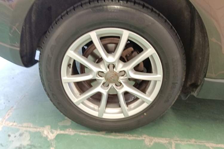 Used Audi Q5 2016 40 TFSI Trendy Edition Right Rear Wheel Hub