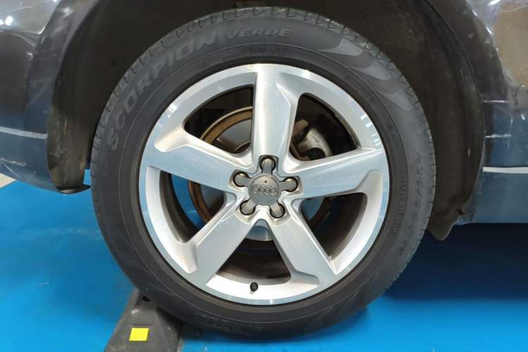 Used Audi Q5 2016 40 TFSI Technology Edition Right Rear Wheel Hub
