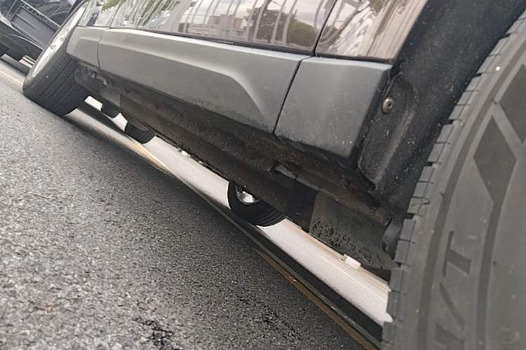 Used Audi Q5 2016 40 TFSI Technology Edition Right Side Sill
