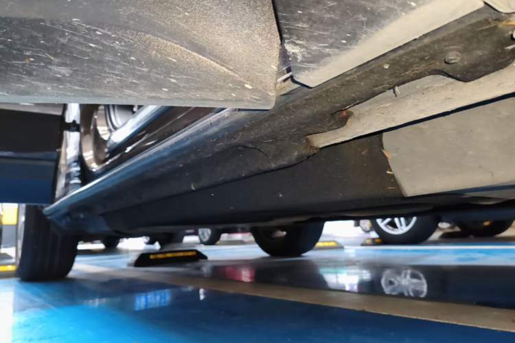 Used Audi Q5 2016 40 TFSI Technology Edition Right Side Sill