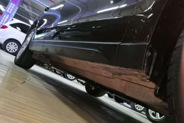 Used Audi Q5 2016 40 TFSI Technology Edition Right Side Sill
