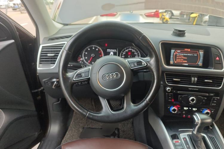 Used Audi Q5 2016 40 TFSI Technology Edition Steering Wheel
