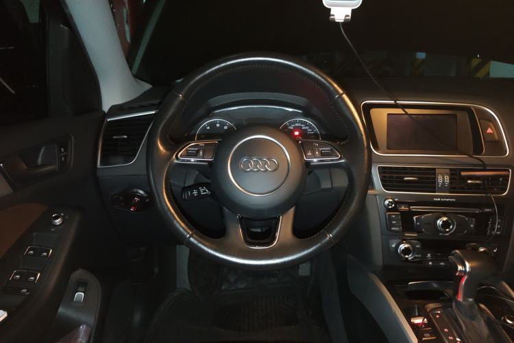 Used Audi Q5 2016 40 TFSI Technology Edition Steering Wheel