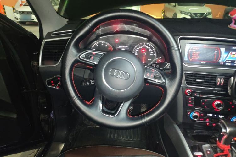 Used Audi Q5 2016 40 TFSI Technology Edition Steering Wheel