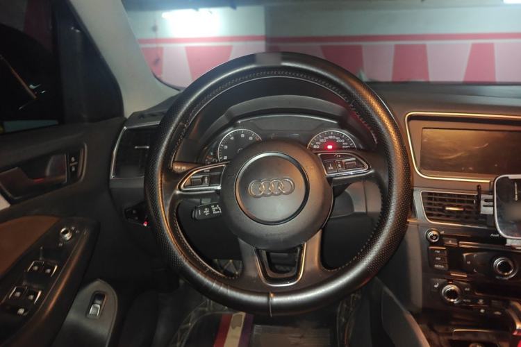 Used Audi Q5 2016 40 TFSI Technology Edition Steering Wheel