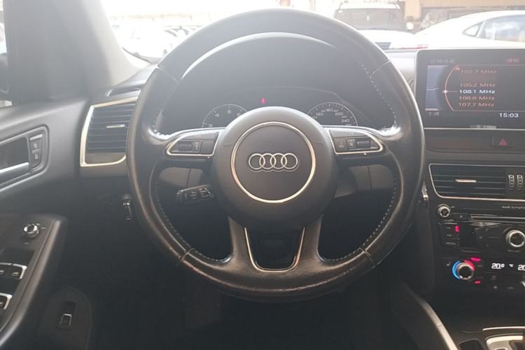 Used Audi Q5 2016 40 TFSI Technology Edition Steering Wheel