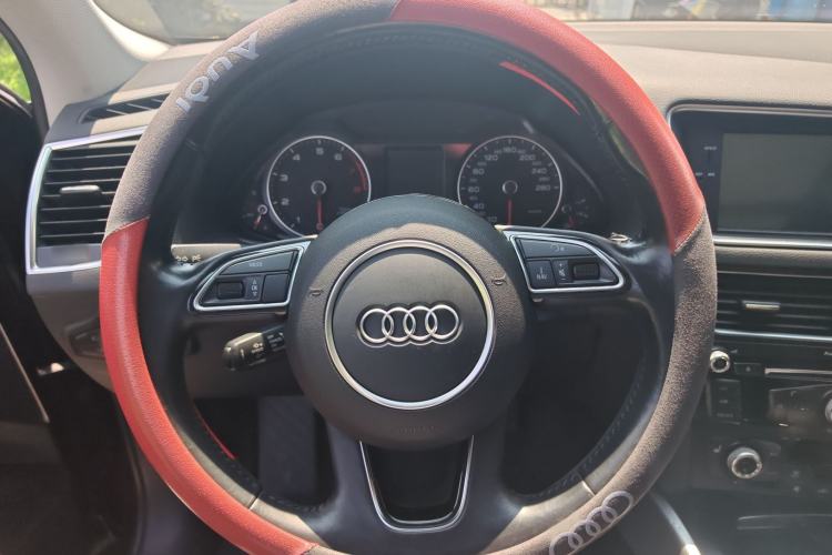 Used Audi Q5 2016 40 TFSI Technology Edition Steering Wheel