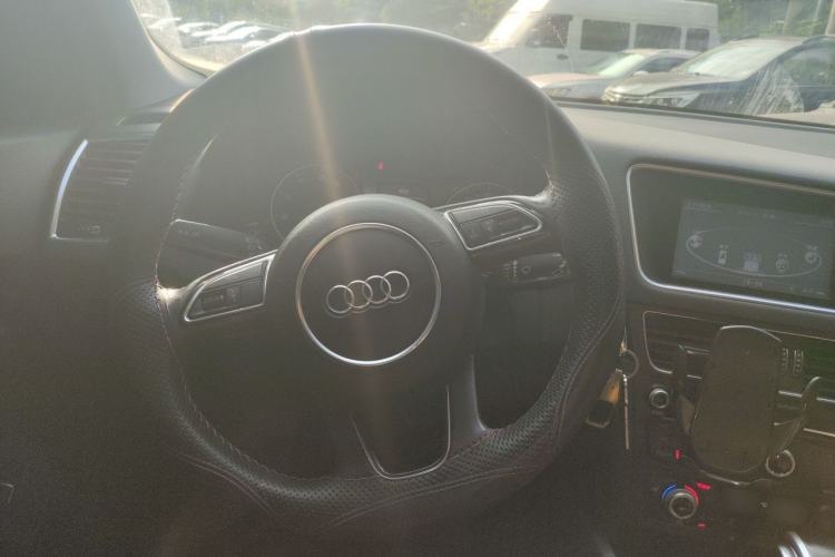 Used Audi Q5 2016 40 TFSI Technology Edition Steering Wheel