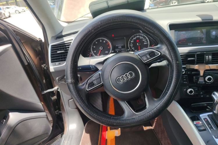 Used Audi Q5 2016 40 TFSI Technology Edition Steering Wheel