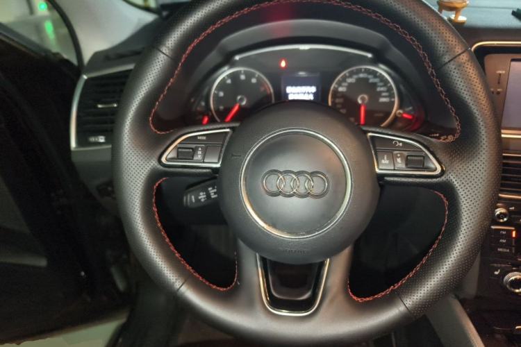 Used Audi Q5 2016 40 TFSI Technology Edition Steering Wheel