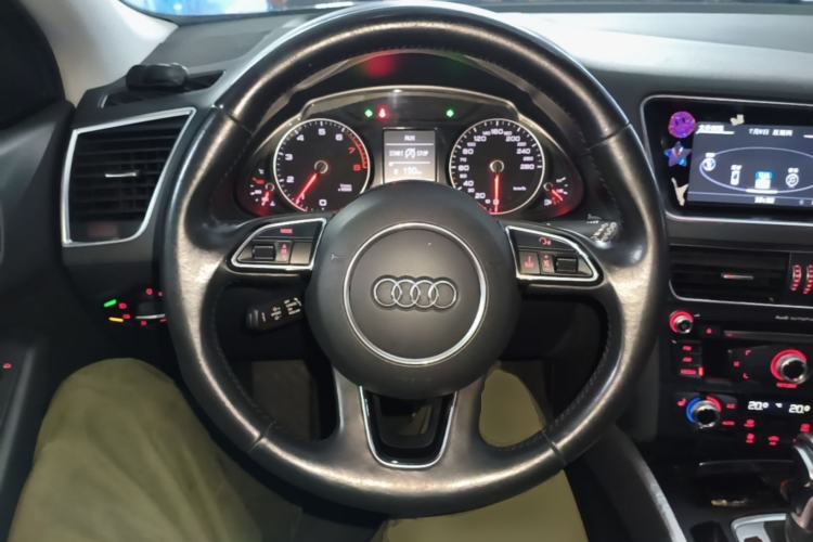 Used Audi Q5 2016 40 TFSI Technology Edition Steering Wheel