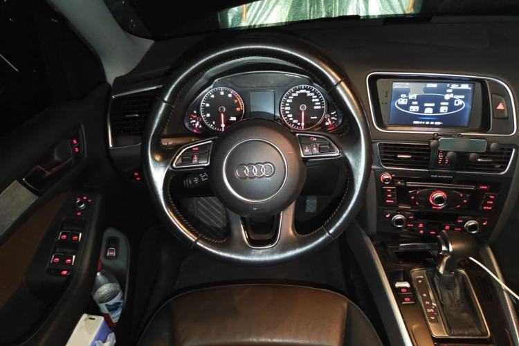 Used Audi Q5 2016 40 TFSI Technology Edition Steering Wheel