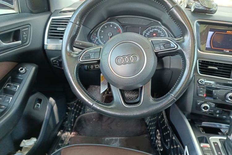 Used Audi Q5 2016 40 TFSI Technology Edition Steering Wheel
