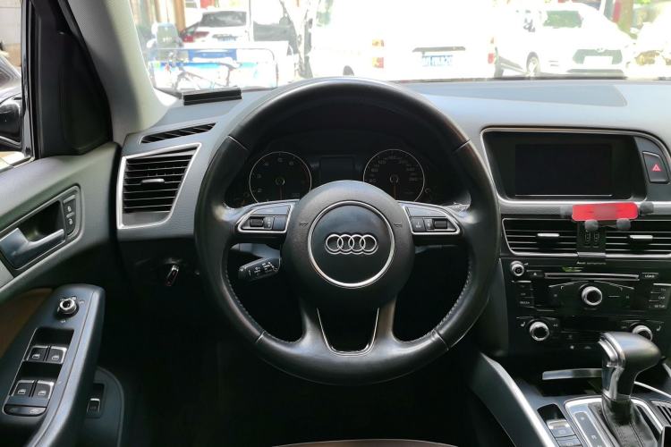 Used Audi Q5 2016 40 TFSI Technology Edition Steering Wheel