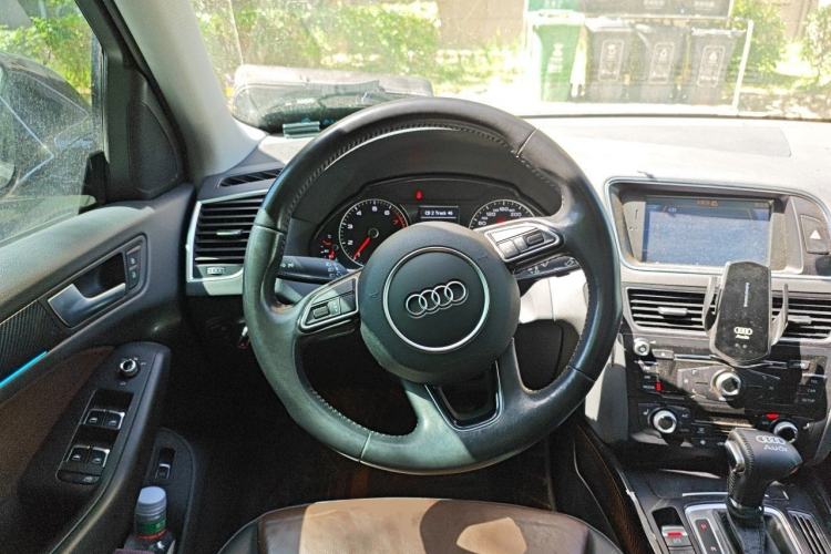 Used Audi Q5 2016 40 TFSI Technology Edition Steering Wheel
