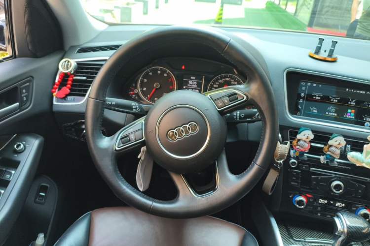 Used Audi Q5 2016 40 TFSI Technology Edition Steering Wheel