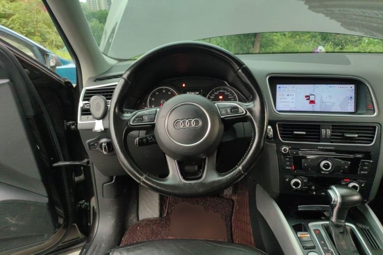 Used Audi Q5 2016 40 TFSI Technology Edition Steering Wheel