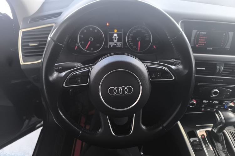 Used Audi Q5 2016 40 TFSI Technology Edition Steering Wheel