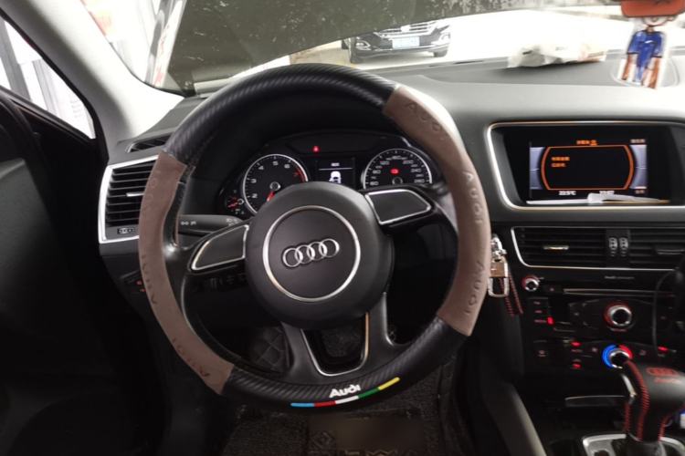 Used Audi Q5 2016 40 TFSI Trendy Edition Steering Wheel