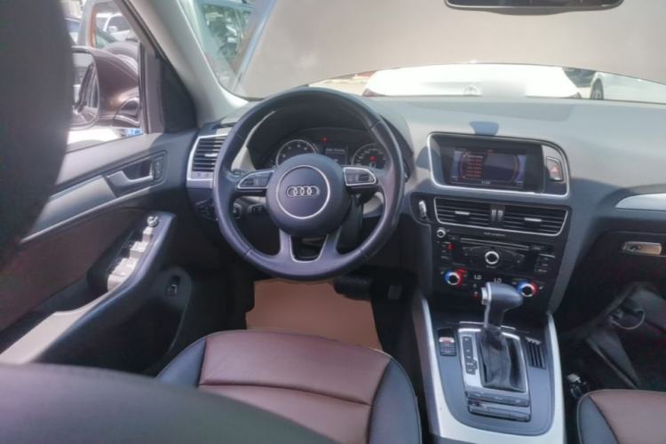 Used Audi Q5 2016 40 TFSI Technology Edition Steering Wheel