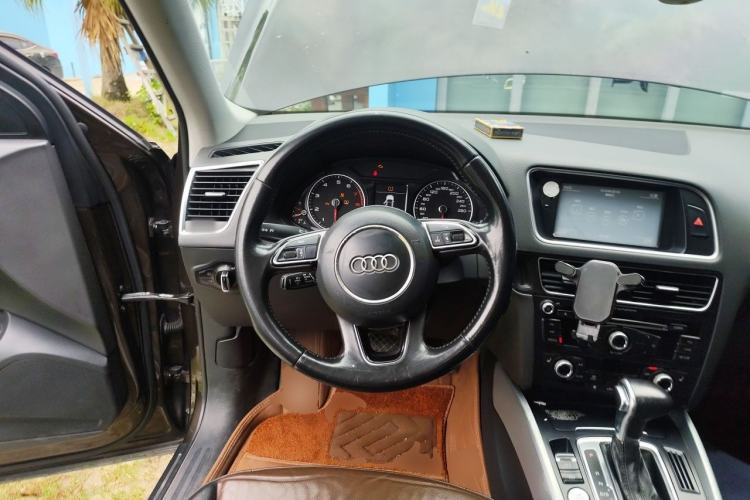 Used Audi Q5 2016 40 TFSI Technology Edition Steering Wheel