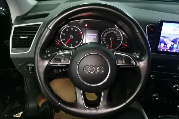 Used Audi Q5 2016 40 TFSI Technology Edition Steering Wheel