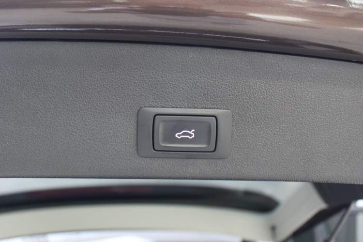 Used Audi Q5 2016 40 TFSI Technology Edition Trunk