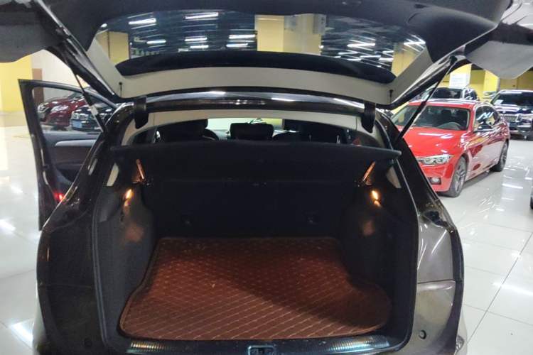 Used Audi Q5 2016 40 TFSI Technology Edition Trunk
