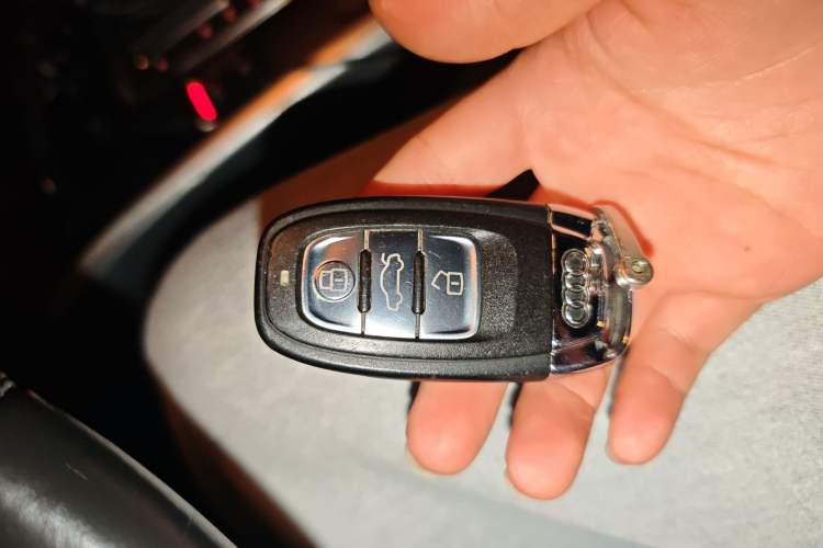 Used Audi Q5 2016 40 TFSI Technology Edition Vehicle Key