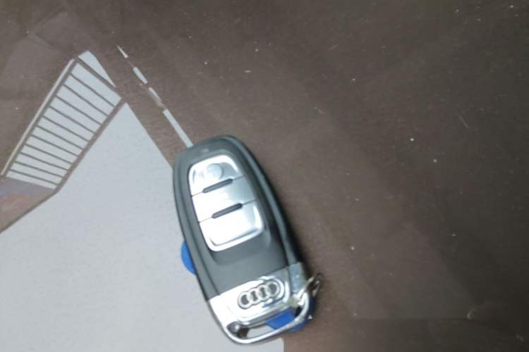 Used Audi Q5 2016 40 TFSI Trendy Edition Vehicle Key