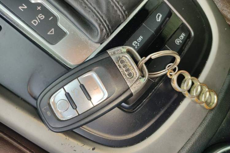 Used Audi Q5 2016 40 TFSI Trendy Edition Vehicle Key