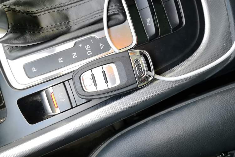 Used Audi Q5 2016 40 TFSI Technology Edition Vehicle Key