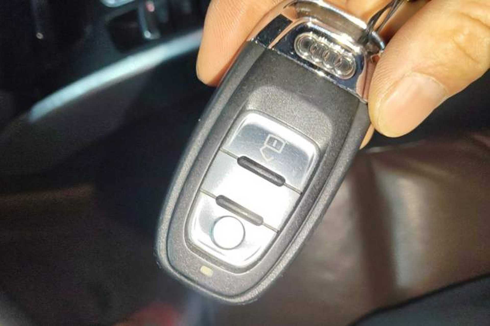 Used Audi Q5 2016 40 TFSI Technology Edition Vehicle Key
