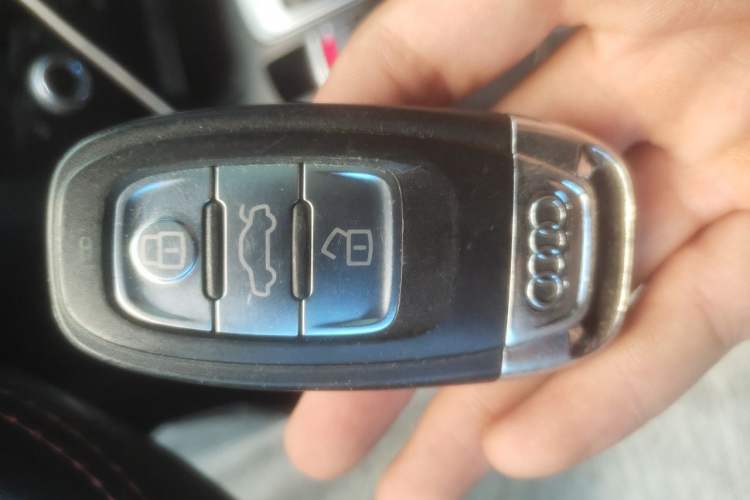 Used Audi Q5 2016 40 TFSI Technology Edition Vehicle Key