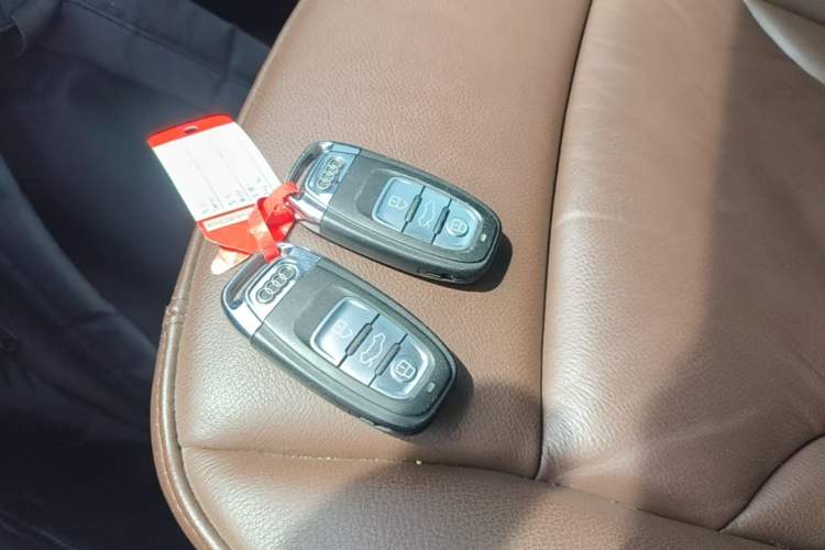 Used Audi Q5 2016 40 TFSI Technology Edition Vehicle Key