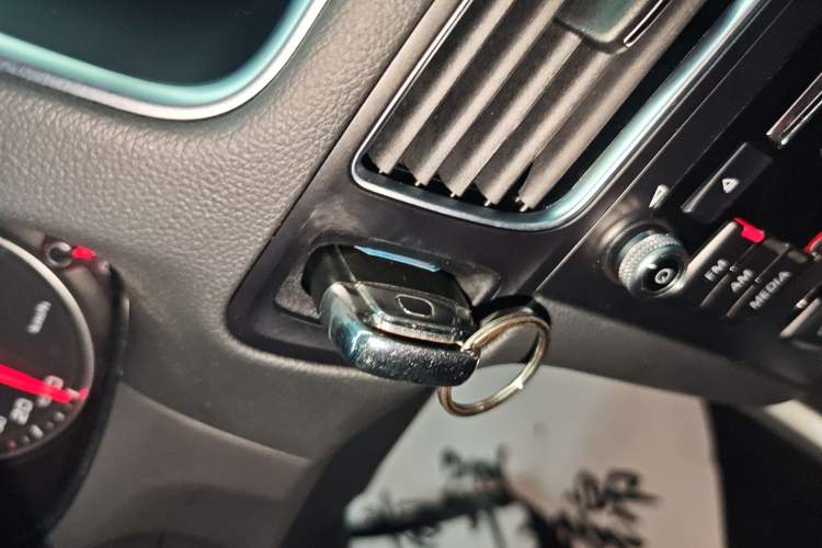 Used Audi Q5 2016 40 TFSI Trendy Edition Vehicle Key