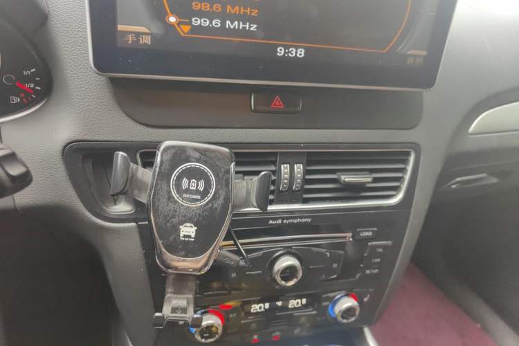 Used Audi Q5 2016 40 TFSI Technology Edition Audio And AC Panel